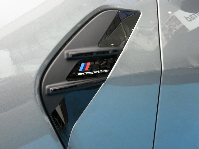 BMW M M4 Coupe color Gris. Año 2024. 375KW(510CV). Gasolina. En concesionario Grünblau Motor (Bmw y Mini) de Cantabria