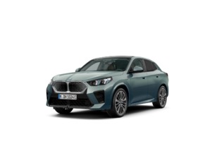 Fotos de BMW iX2 xDrive30 color Verde. Año 2024. 230KW(313CV). Eléctrico. En concesionario Oliva Motor Tarragona de Tarragona