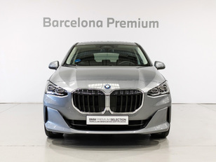 Fotos de BMW Serie 2 225e Active Tourer color Gris. Año 2023. 180KW(245CV). Híbrido Electro/Gasolina. En concesionario Barcelona Premium -- GRAN VIA de Barcelona