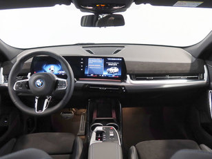 BMW iX2 xDrive30 color Blanco. Año 2024. 230KW(313CV). Eléctrico. En concesionario Autogal de Ourense