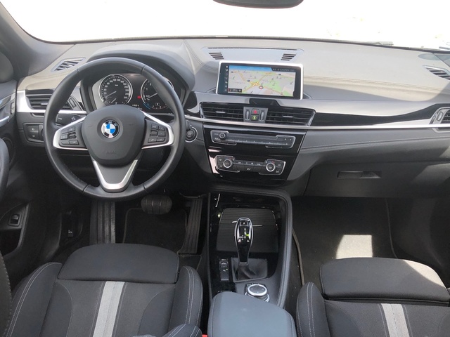 BMW X2 sDrive18i color Negro. Año 2021. 103KW(140CV). Gasolina. En concesionario Auto Premier, S.A. - MADRID de Madrid