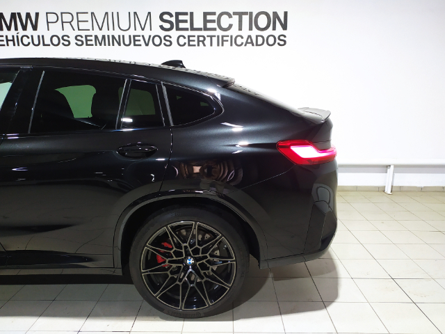 BMW M X4 M color Negro. Año 2024. 353KW(480CV). Gasolina. En concesionario Hispamovil Elche de Alicante