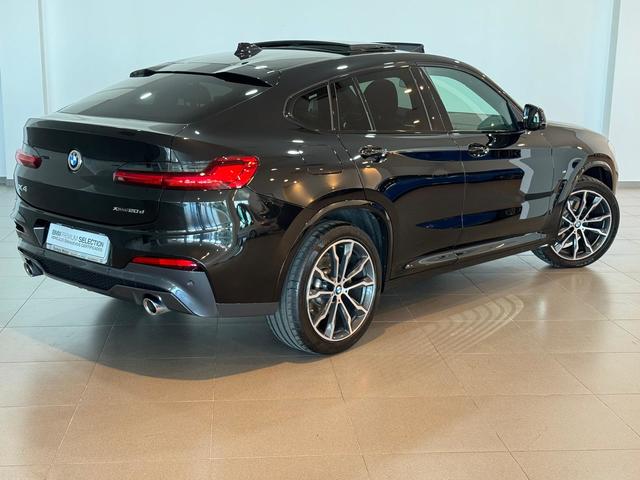 BMW X4 xDrive20d color Negro. Año 2020. 140KW(190CV). Diésel. En concesionario Tormes Motor de Salamanca