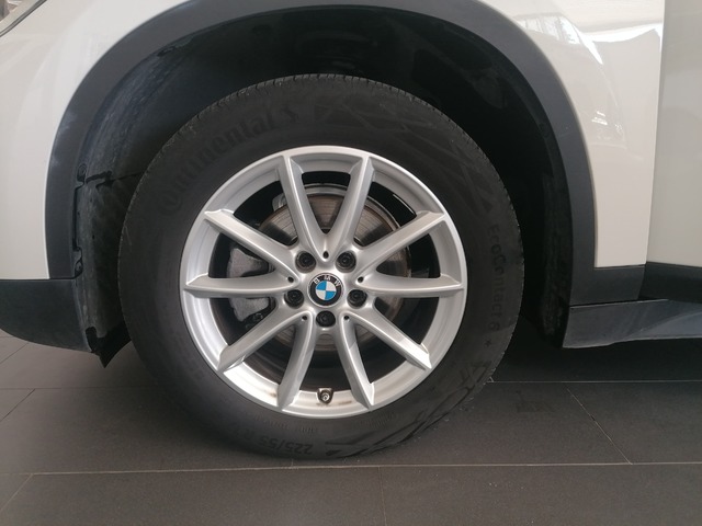 BMW X1 sDrive16d color Blanco. Año 2021. 85KW(116CV). Diésel. En concesionario Adler Motor S.L. TOLEDO de Toledo