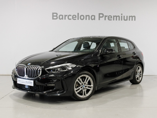 Fotos de BMW Serie 1 116d color Negro. Año 2022. 85KW(116CV). Diésel. En concesionario Barcelona Premium -- GRAN VIA de Barcelona