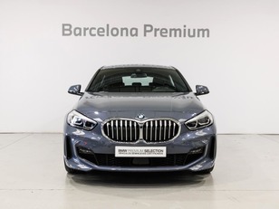 Fotos de BMW Serie 1 116d color Gris. Año 2023. 85KW(116CV). Diésel. En concesionario Barcelona Premium -- GRAN VIA de Barcelona