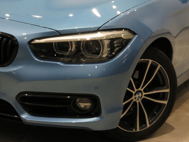 BMW Serie 1 118d color Azul. Año 2018. 110KW(150CV). Diésel. En concesionario GANDIA Automoviles Fersan, S.A. de Valencia