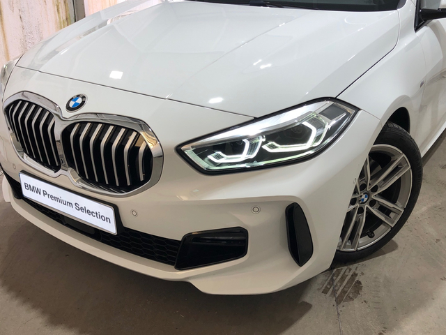 BMW Serie 1 116d color Blanco. Año 2022. 85KW(116CV). Diésel. En concesionario Movilnorte El Plantio de Madrid