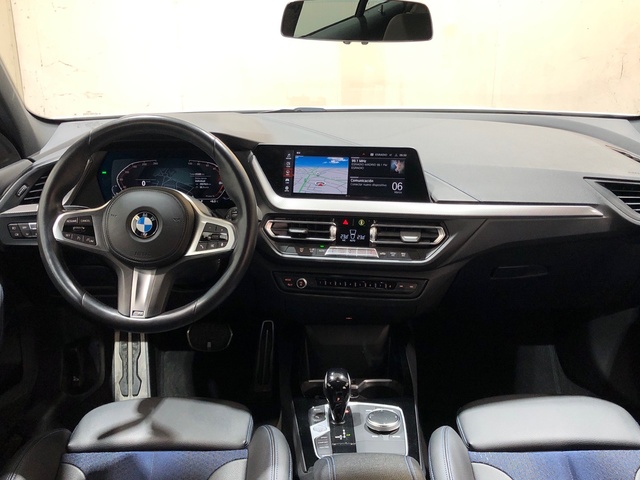 BMW Serie 1 116d color Blanco. Año 2022. 85KW(116CV). Diésel. En concesionario Movilnorte El Plantio de Madrid