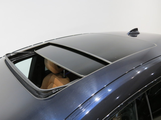 BMW Serie 6 640i Gran Turismo color Negro. Año 2022. 245KW(333CV). Gasolina. En concesionario SAN JUAN Automoviles Fersan S.A. de Alicante