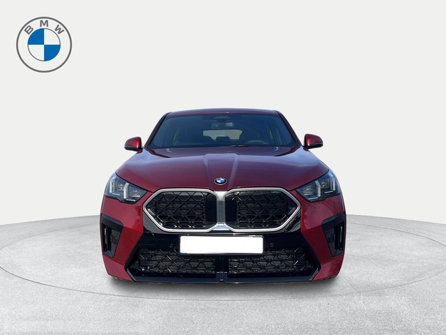 BMW X2 sDrive18d color Rojo. Año 2024. 110KW(150CV). Diésel. En concesionario Ilbira Motor | Granada de Granada