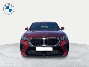 Fotos de BMW X2 sDrive18d color Rojo. Año 2024. 110KW(150CV). Diésel. En concesionario Ilbira Motor | Granada de Granada