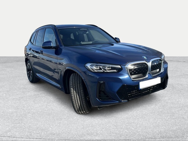 BMW iX3 M Sport color Azul. Año 2024. 210KW(286CV). Eléctrico. En concesionario Ilbira Motor | Granada de Granada