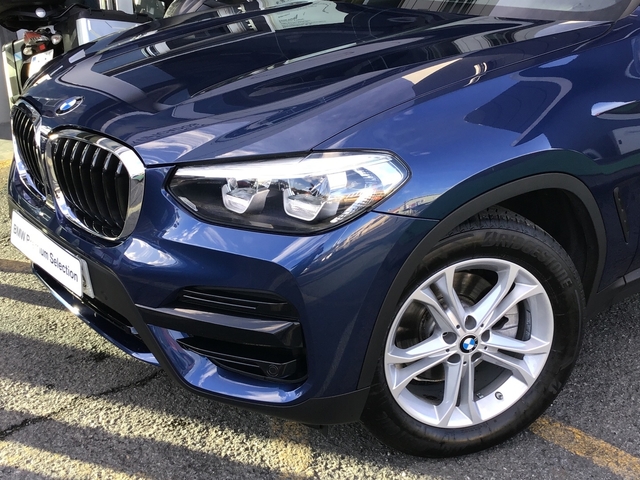 BMW X3 xDrive20d color Azul. Año 2018. 140KW(190CV). Diésel. En concesionario Novomóvil Oleiros de Coruña