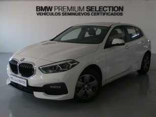 Fotos de BMW Serie 1 116d color Blanco. Año 2023. 85KW(116CV). Diésel. En concesionario Lurauto Bizkaia de Vizcaya