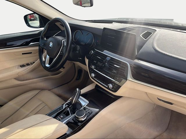 BMW Serie 5 520d color Marrón. Año 2017. 140KW(190CV). Diésel. En concesionario Ilbira Motor | Granada de Granada