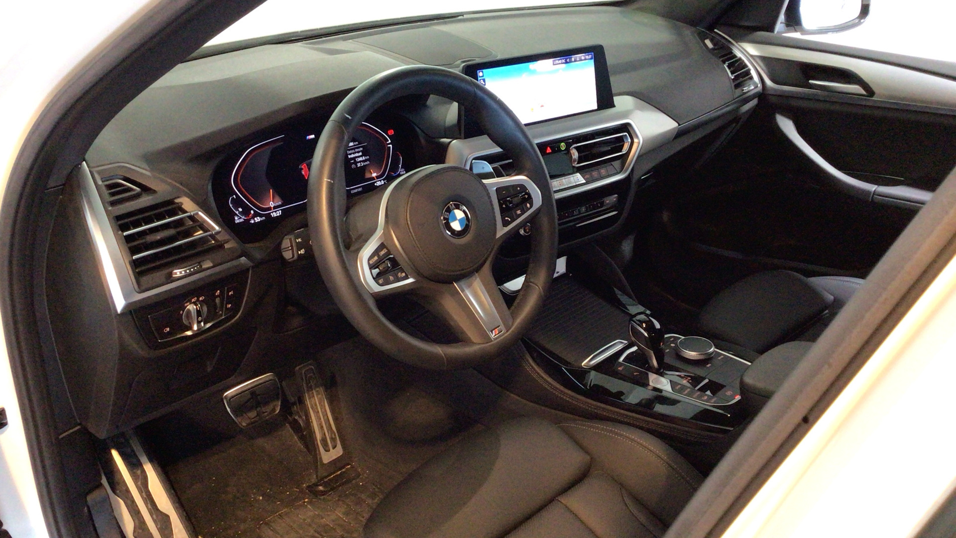 BMW X4 xDrive20d color Blanco. Año 2023. 140KW(190CV). Diésel. En concesionario BYmyCAR Madrid - Alcalá de Madrid