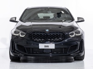 Fotos de BMW Serie 1 M135i color Negro. Año 2024. 225KW(306CV). Gasolina. En concesionario Oliva Motor Girona de Girona