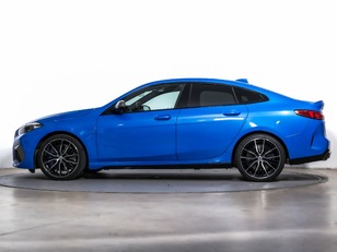 Fotos de BMW Serie 2 M235i Gran Coupe color Azul. Año 2023. 225KW(306CV). Gasolina. En concesionario Oliva Motor Tarragona de Tarragona