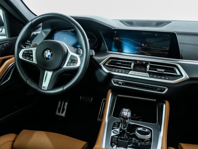 BMW X6 xDrive40d color Blanco. Año 2022. 250KW(340CV). Diésel. En concesionario Oliva Motor Tarragona de Tarragona