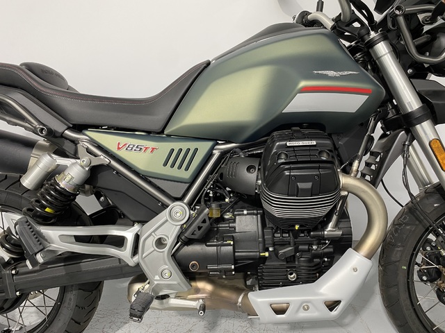 Moto Guzzi V85 TT  - 9