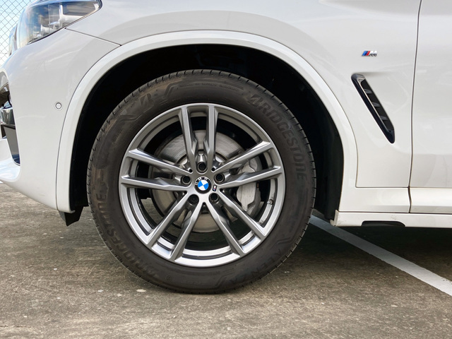 BMW X4 xDrive25d color Blanco. Año 2019. 170KW(231CV). Diésel. En concesionario Bernesga Motor León (Bmw y Mini) de León