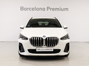 Fotos de BMW Serie 2 225e Active Tourer color Blanco. Año 2022. 180KW(245CV). Híbrido Electro/Gasolina. En concesionario Barcelona Premium -- GRAN VIA de Barcelona
