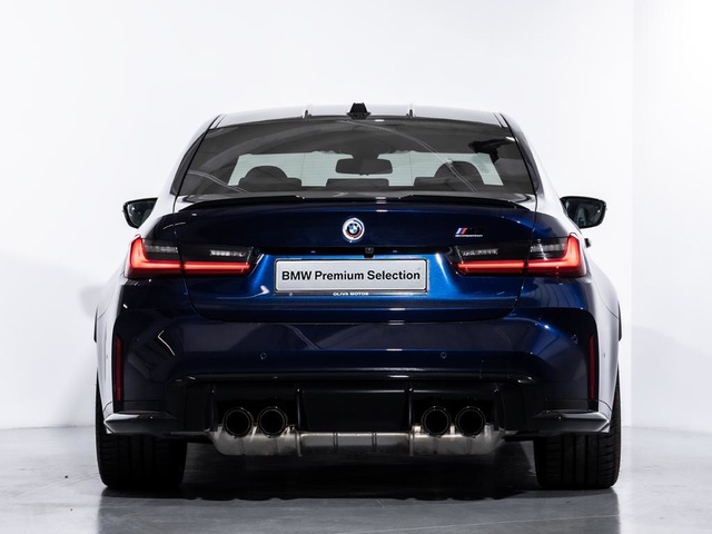BMW M M3 Berlina Competition color Azul. Año 2022. 375KW(510CV). Gasolina. En concesionario Oliva Motor Girona de Girona