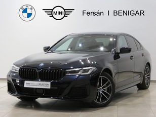Fotos de BMW Serie 5 530e color Negro. Año 2023. 215KW(292CV). Híbrido Electro/Gasolina. En concesionario DIGITAL Automoviles Fersan, S.A. de Alicante
