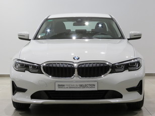 Fotos de BMW Serie 3 318d color Blanco. Año 2019. 110KW(150CV). Diésel. En concesionario FINESTRAT Automoviles Fersan, S.A. de Alicante