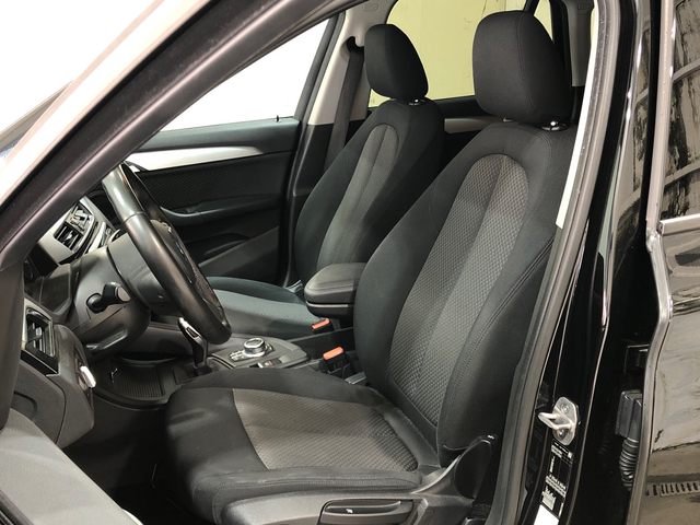 BMW X1 sDrive18d color Negro. Año 2020. 110KW(150CV). Diésel. En concesionario Movilnorte El Plantio de Madrid