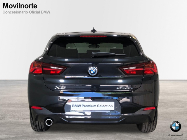 BMW X2 xDrive25e color Negro. Año 2023. 162KW(220CV). Híbrido Electro/Gasolina. En concesionario Movilnorte El Plantio de Madrid