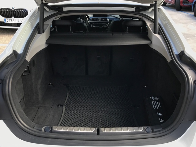 BMW Serie 4 420d Gran Coupe color Blanco. Año 2017. 140KW(190CV). Diésel. En concesionario Celtamotor Vigo  de Pontevedra