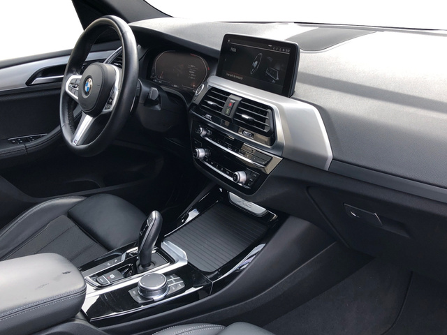 BMW X3 xDrive20d color Blanco. Año 2021. 140KW(190CV). Diésel. En concesionario Auto Premier, S.A. - MADRID de Madrid