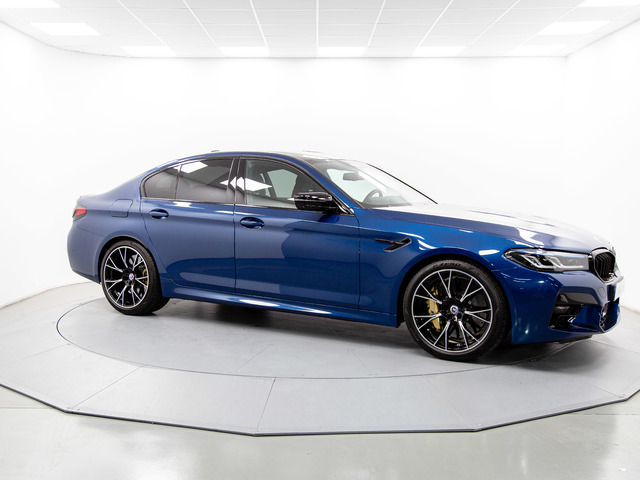 BMW M M5 color Azul. Año 2022. 441KW(600CV). Gasolina. En concesionario Móvil Begar Alicante de Alicante