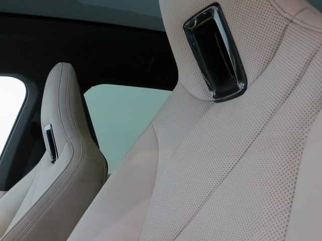 BMW iX xDrive40 color Negro. Año 2022. 240KW(326CV). Eléctrico. En concesionario GANDIA Automoviles Fersan, S.A. de Valencia