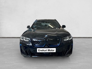 Fotos de BMW iX3 M Sport color Negro. Año 2024. 210KW(286CV). Eléctrico. En concesionario Enekuri Motor de Vizcaya