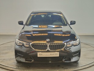 Fotos de BMW Serie 3 320e color Negro. Año 2022. 150KW(204CV). Híbrido Electro/Gasolina. En concesionario Proa Premium Palma de Baleares