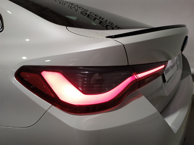 BMW Serie 4 420d Gran Coupe color Blanco. Año 2022. 140KW(190CV). Diésel. En concesionario Hispamovil Elche de Alicante