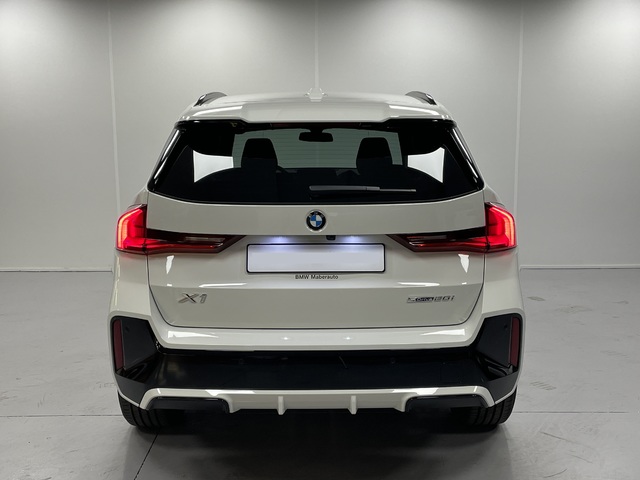BMW X1 sDrive20i color Blanco. Año 2024. 125KW(170CV). Gasolina. En concesionario Maberauto de Castellón