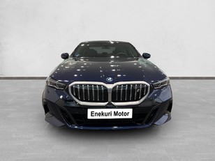 Fotos de BMW i5 eDrive40 color Azul. Año 2024. 250KW(340CV). Eléctrico. En concesionario Enekuri Motor de Vizcaya
