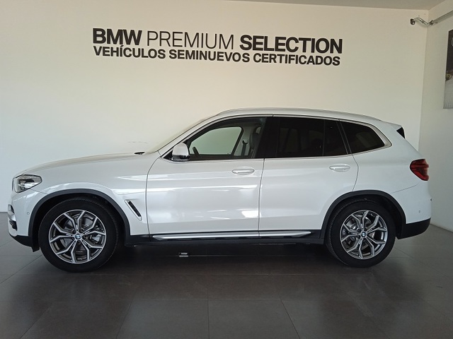 BMW X3 xDrive20d color Blanco. Año 2019. 140KW(190CV). Diésel. En concesionario ALBAMOCION CIUDAD REAL  de Ciudad Real