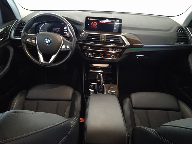 BMW X3 xDrive20d color Blanco. Año 2019. 140KW(190CV). Diésel. En concesionario ALBAMOCION CIUDAD REAL  de Ciudad Real