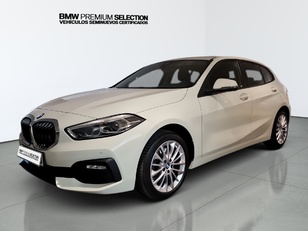 Fotos de BMW Serie 1 118i color Blanco. Año 2023. 103KW(140CV). Gasolina. En concesionario Automotor Premium Marbella - Málaga de Málaga