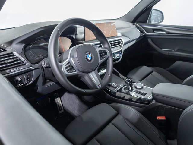 BMW X3 xDrive20d color Negro. Año 2023. 140KW(190CV). Diésel. En concesionario Oliva Motor Girona de Girona