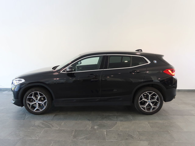 BMW X2 sDrive16d color Negro. Año 2019. 85KW(116CV). Diésel. En concesionario Autogal de Ourense