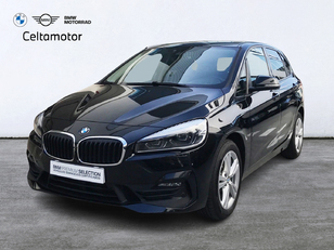 Fotos de BMW Serie 2 218d Active Tourer color Negro. Año 2021. 110KW(150CV). Diésel. En concesionario Celtamotor Pontevedra de Pontevedra