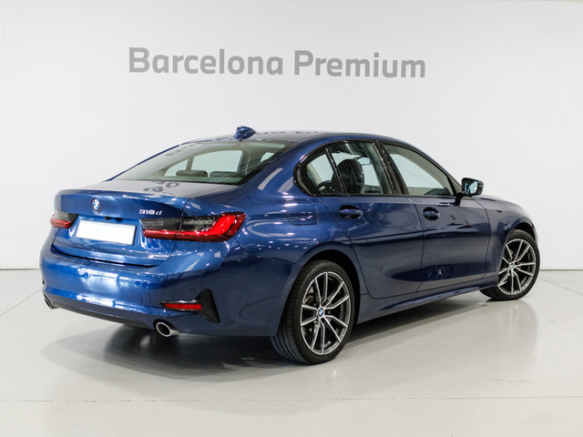 BMW Serie 3 318d color Azul. Año 2022. 110KW(150CV). Diésel. En concesionario Barcelona Premium -- GRAN VIA de Barcelona