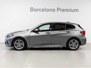 Fotos de BMW Serie 1 118i color Gris. Año 2022. 103KW(140CV). Gasolina. En concesionario Barcelona Premium -- GRAN VIA de Barcelona