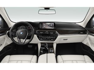 Fotos de BMW Serie 5 520d Touring color Azul. Año 2019. 140KW(190CV). Diésel. En concesionario Ceres Motor S.L. de Cáceres